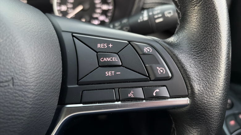 Nissan Juke 1.0 DiG-T 114 N-Connecta 5dr Petrol Hatchback